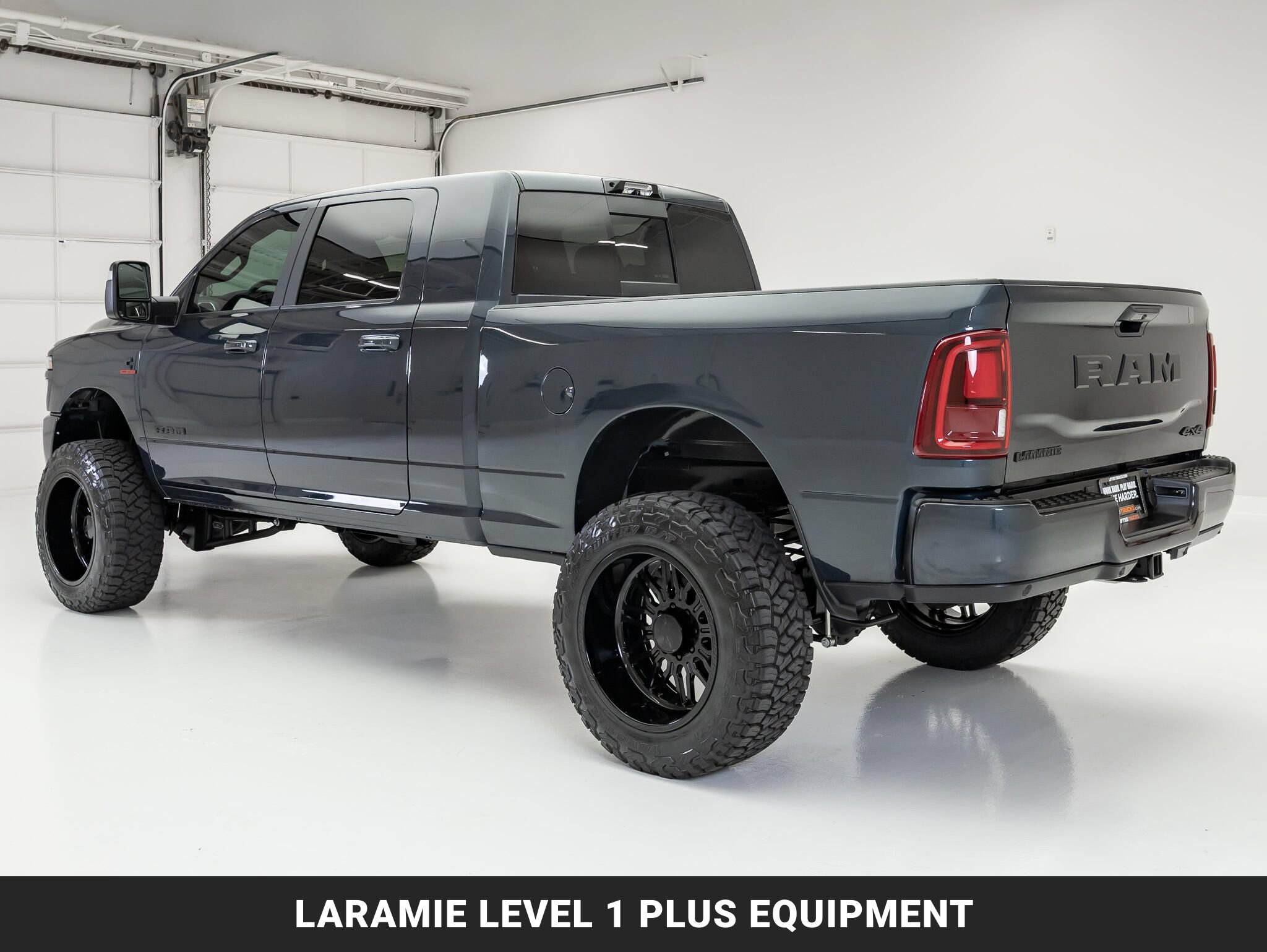 Used 2026 RAM 2500 Laramie w/ Night Edition AWD/4WD image 7