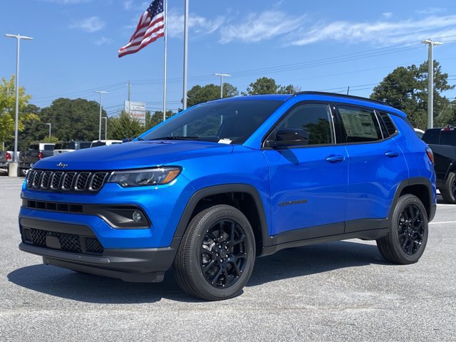 New 2025 Jeep Compass Latitude w/ Sun & Sound Group AWD/4WD image 8
