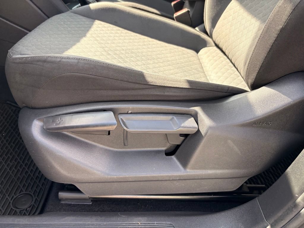 Used 2018 Volkswagen Tiguan S FWD image 23
