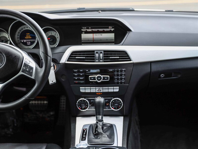Used 2013 Mercedes-Benz C 250 Sedan image 18