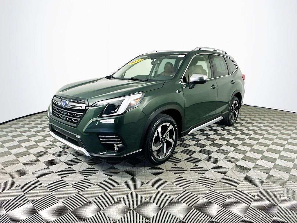 Used 2022 Subaru Forester Touring image 5