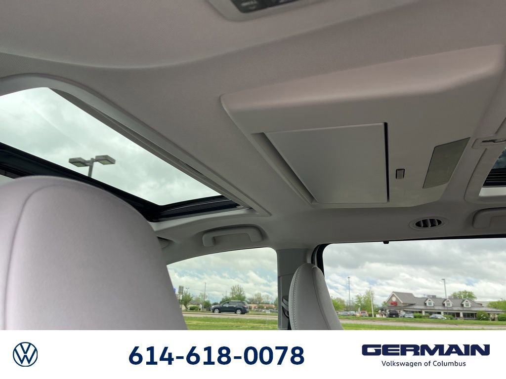 Used 2020 Toyota Sienna Limited Premium image 24