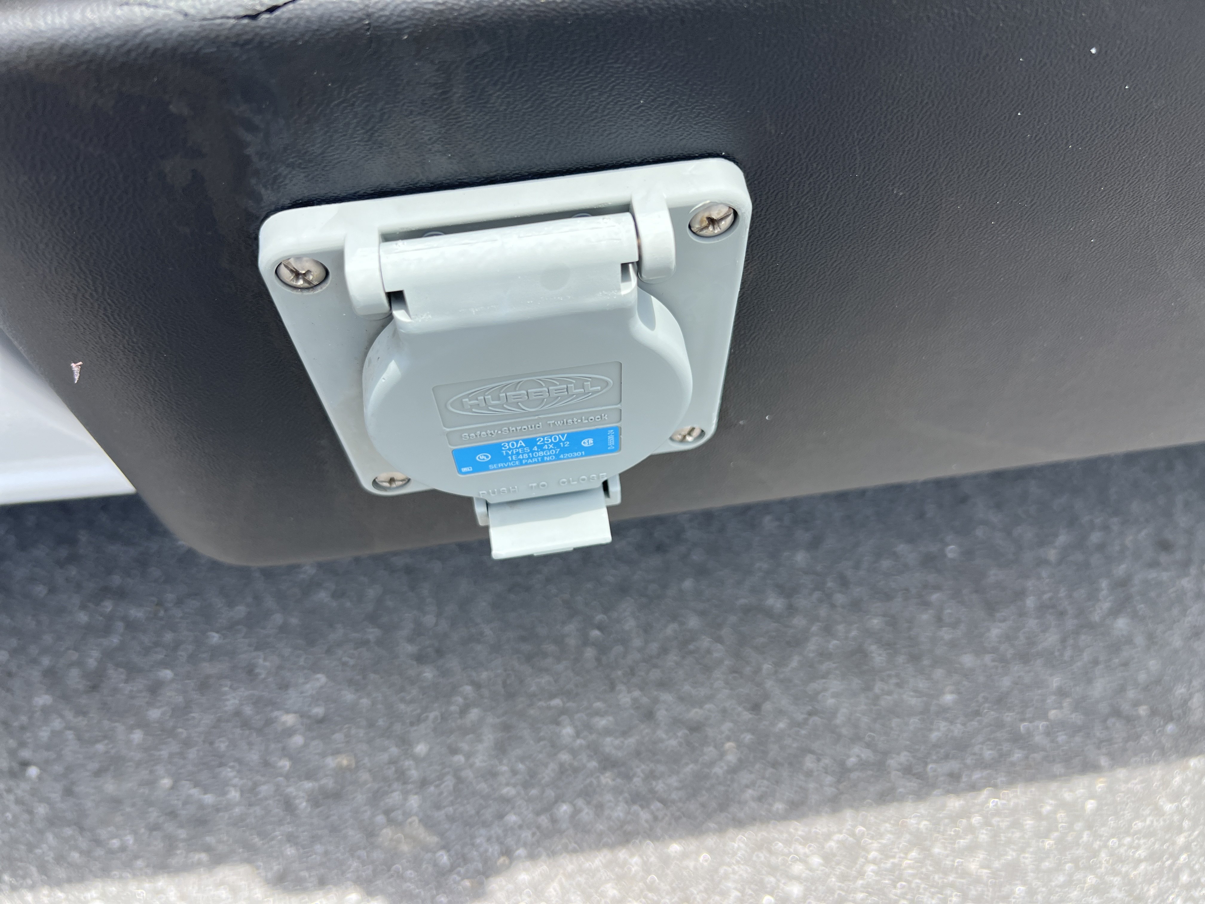 Used 2023 Ford E-350 and Econoline 350 Super Duty w/ Power Windows & Locks Group RWD image 15