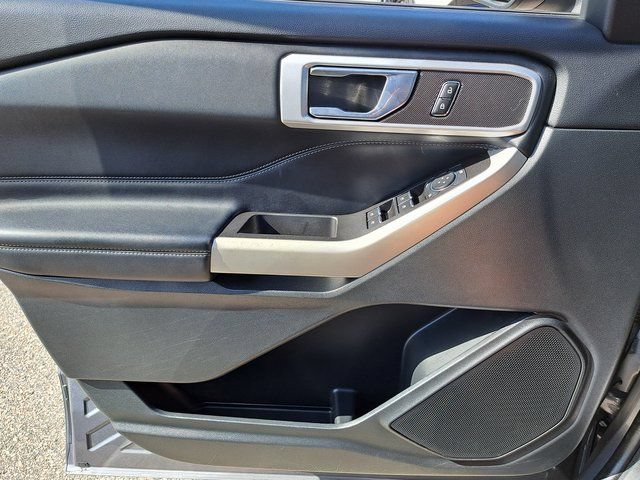 Used 2021 Ford Explorer XLT AWD/4WD image 21