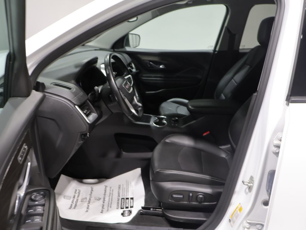 Used 2024 GMC Terrain SLT AWD/4WD image 11