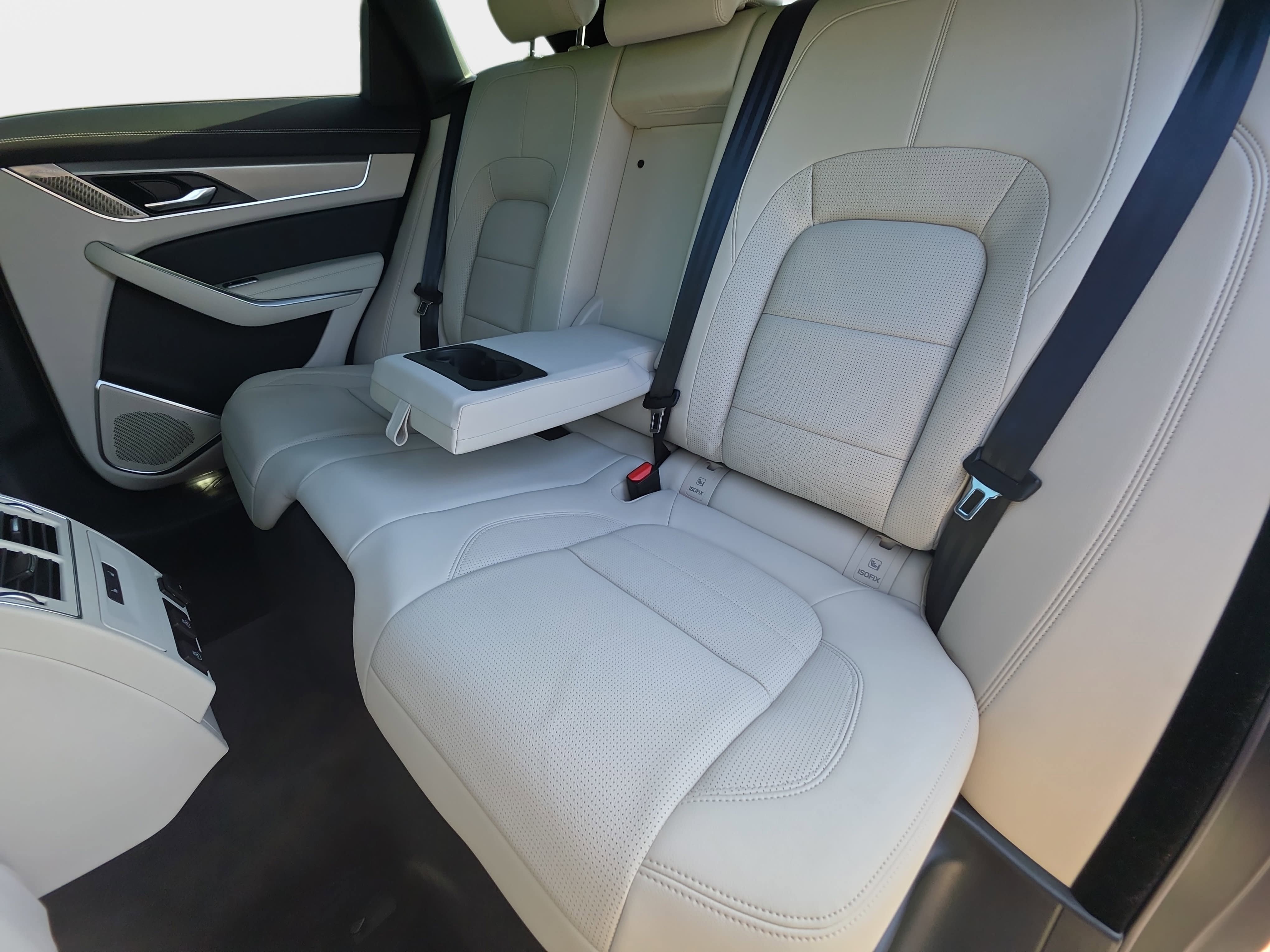 Used 2025 Jaguar F-PACE R-Dynamic S AWD/4WD image 14