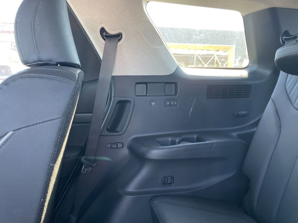 Used 2023 Hyundai Palisade Limited image 37