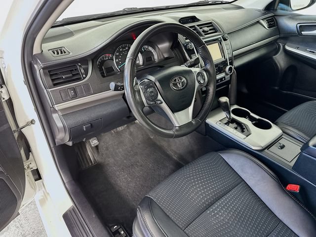 Used 2012 Toyota Camry SE FWD image 18
