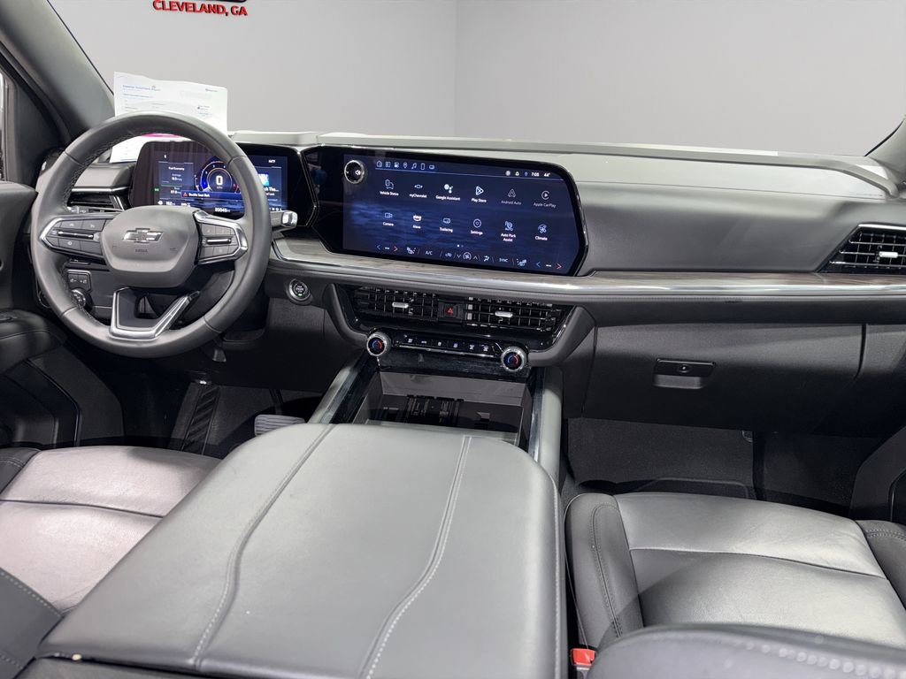 Used 2025 Chevrolet Suburban Z71 AWD/4WD image 20