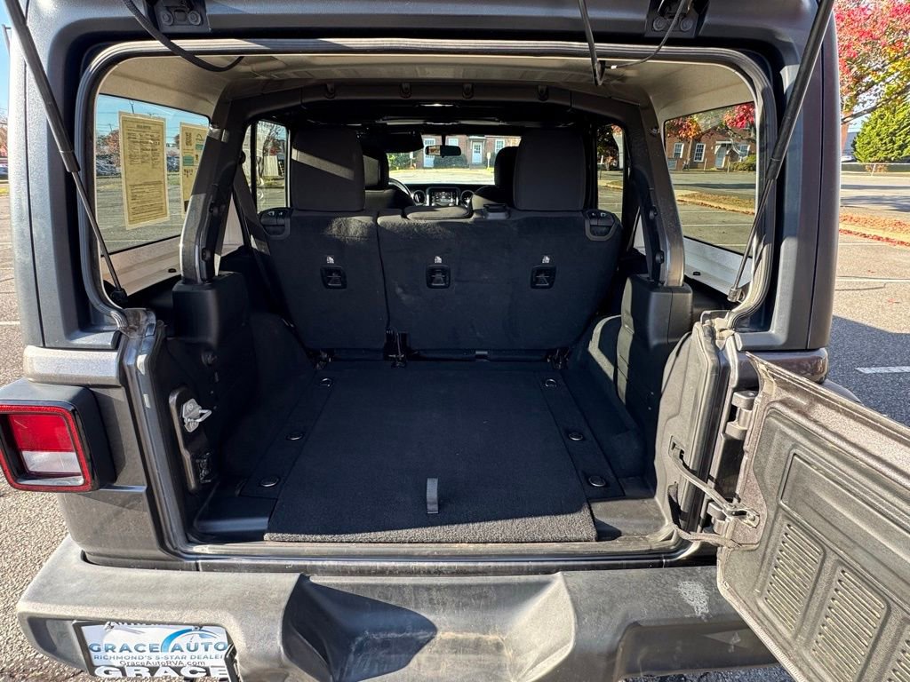 Used 2018 Jeep Wrangler Unlimited Sport S image 31