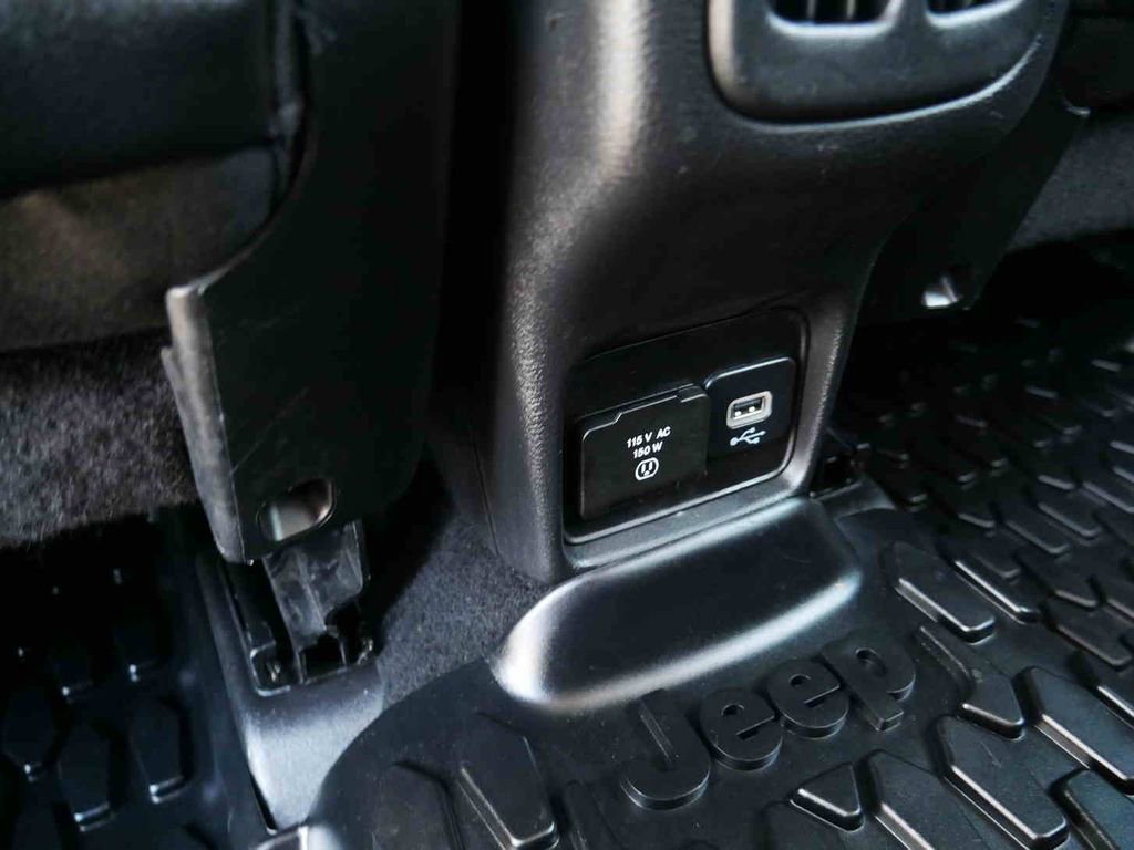 Used 2019 Jeep Compass Latitude w/ Popular Equipment Group image 19