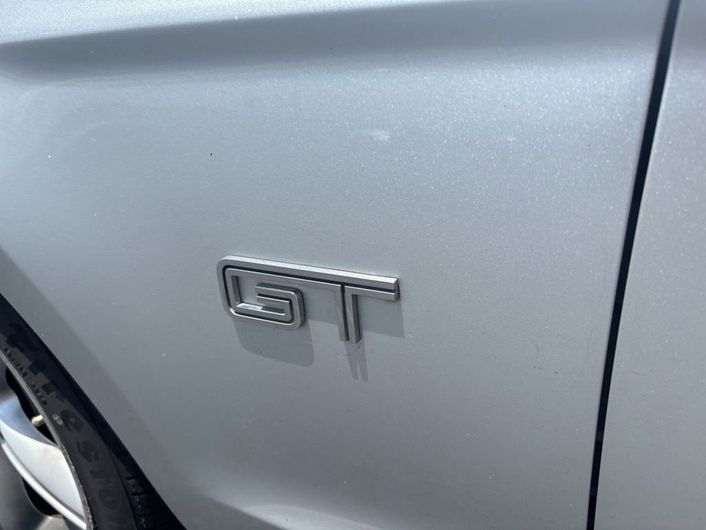 Used 2010 Ford Mustang GT Premium RWD image 30