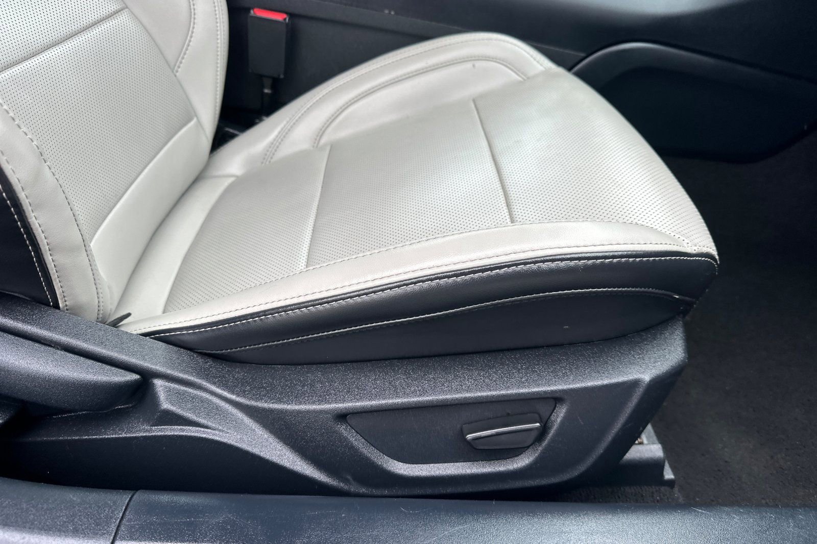 Used 2024 Ford Mustang Premium RWD image 23