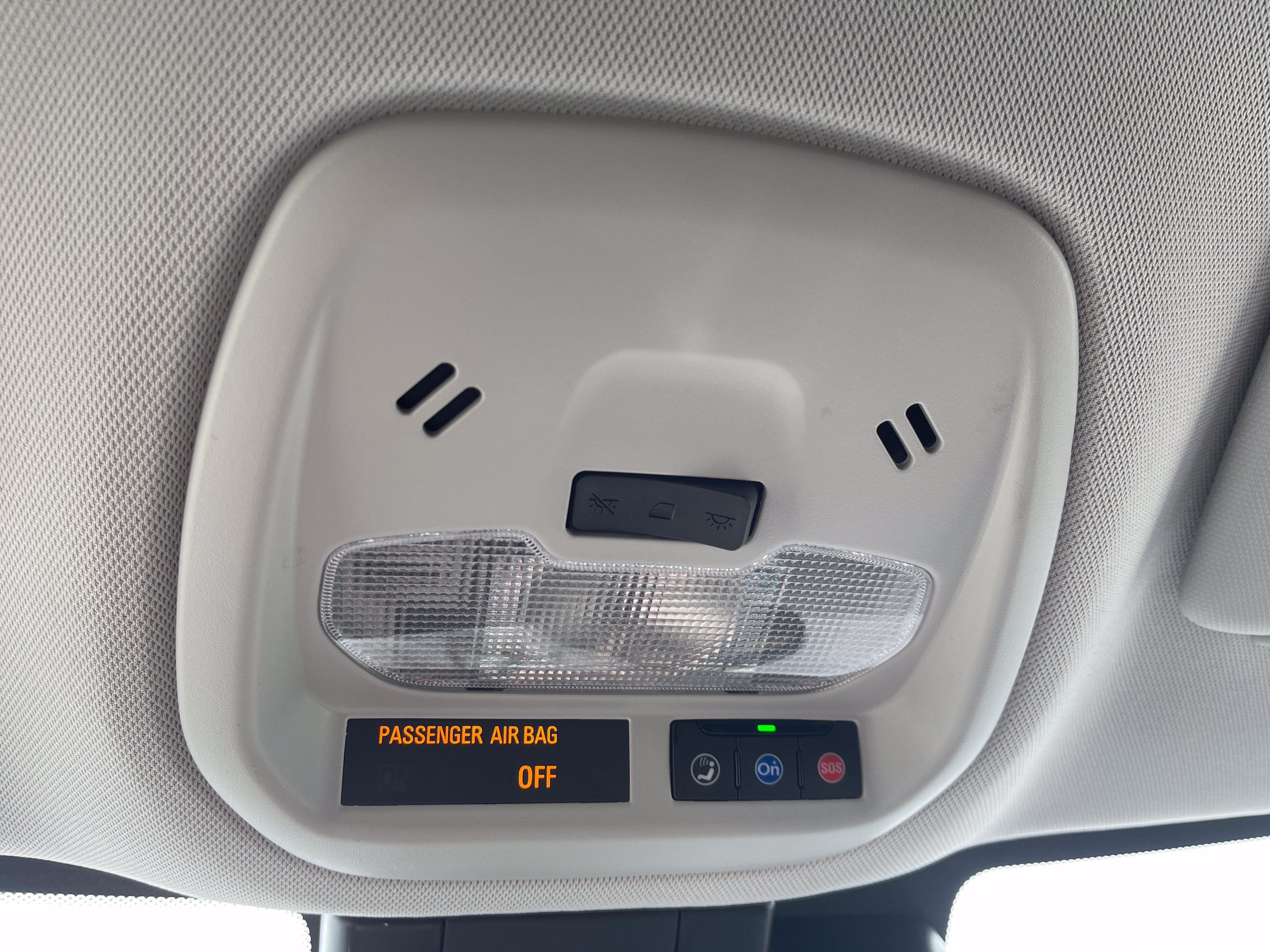 Used 2025 Chevrolet Trax LT FWD image 32