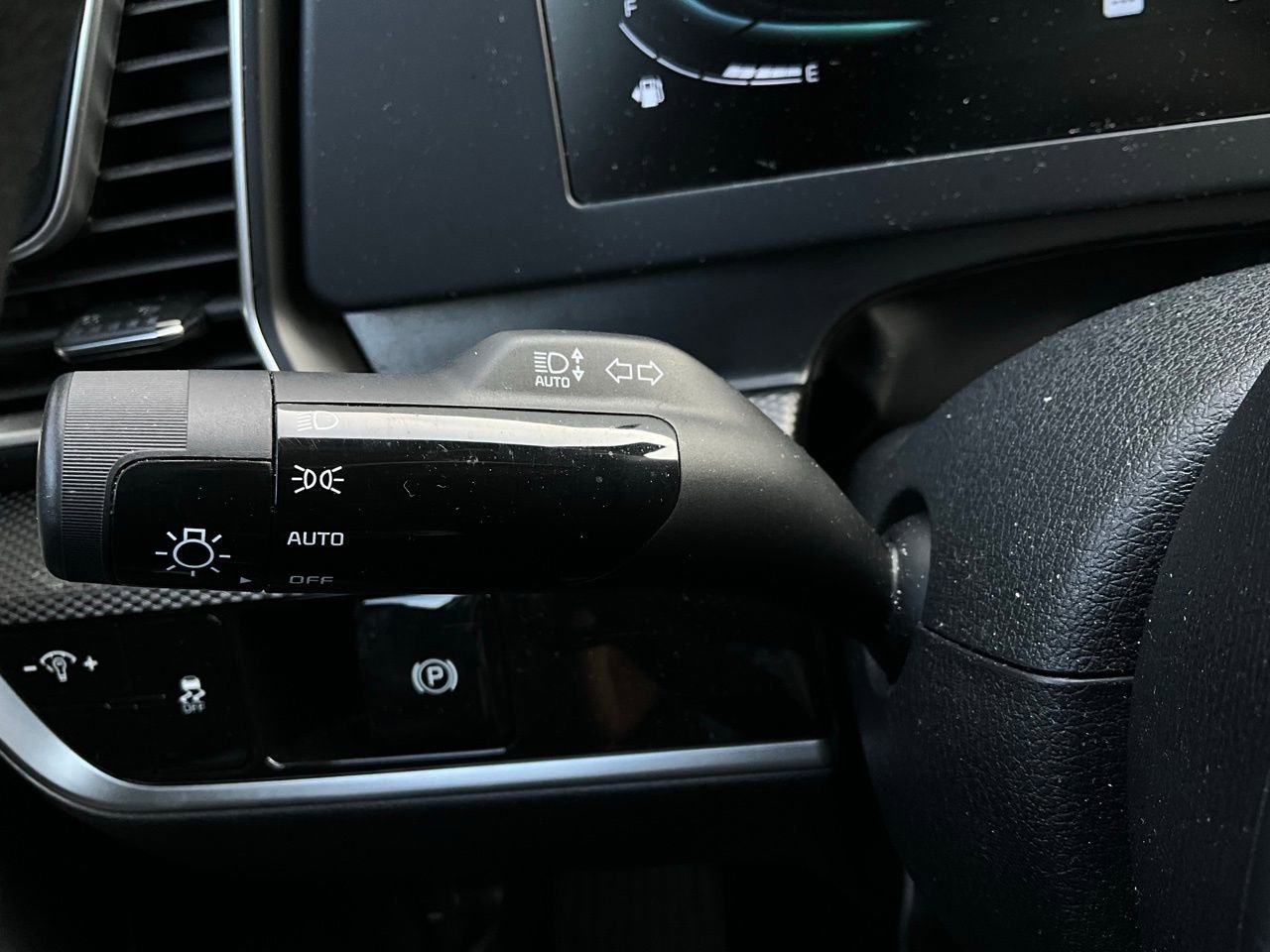 Used 2025 Kia Sportage LX image 33