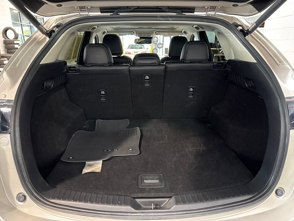 Certified 2025 MAZDA CX-5 AWD 2.5 S w/ Preferred Package image 12