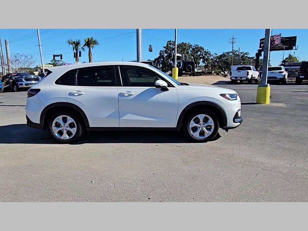 Used 2023 Honda HR-V LX image 36
