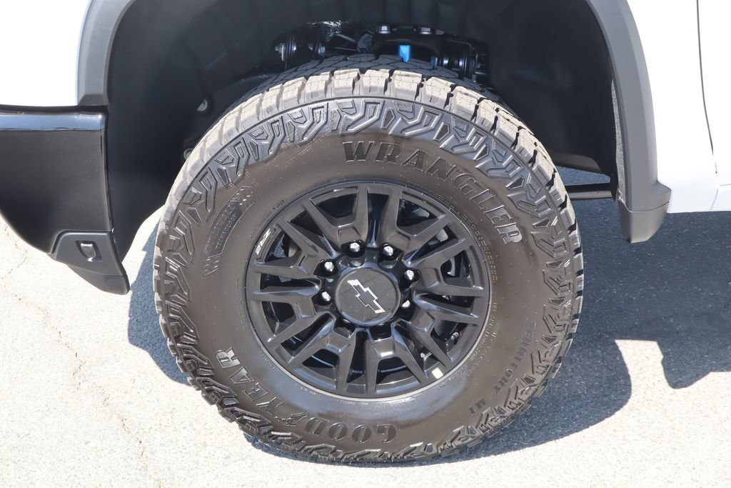 New 2026 Chevrolet Silverado 2500 ZR2 w/ LPO, Dark Essentials Package AWD/4WD image 10