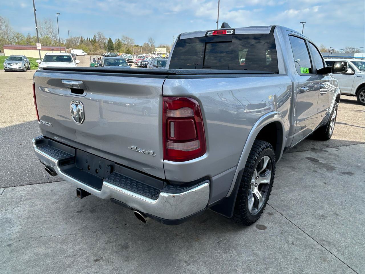 Used 2019 RAM 1500 Laramie AWD/4WD image 5