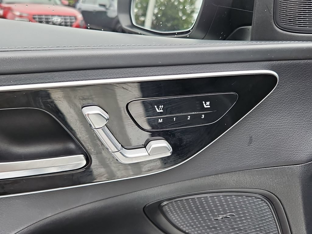 Used 2022 Mercedes-Benz C 300 Sedan image 25