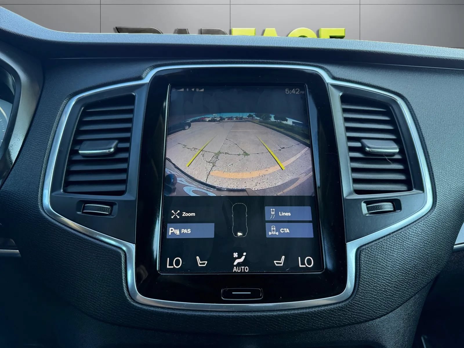 Used 2019 Volvo XC90 T5 Momentum w/ Multimedia Package AWD/4WD image 31