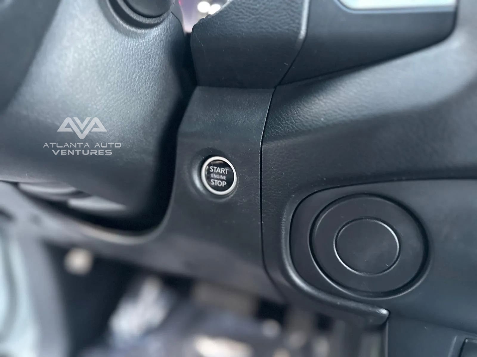 Used 2023 Nissan Frontier SV image 36