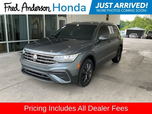 Used 2023 Volkswagen Tiguan SE FWD image 1