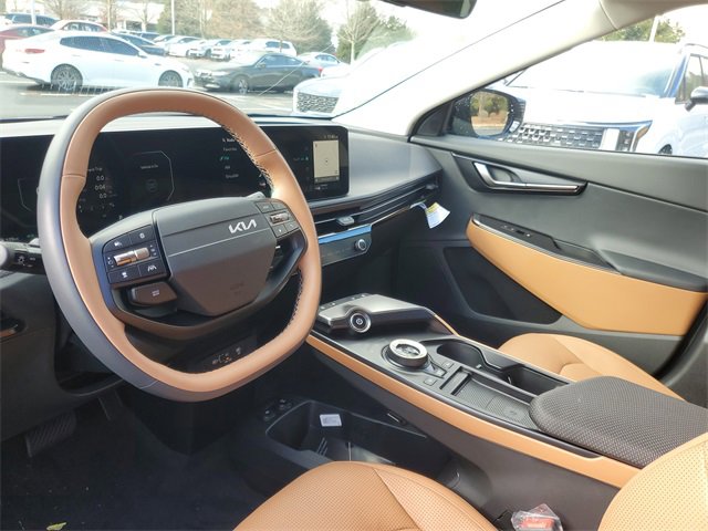 New 2025 Kia EV6 Wind image 12