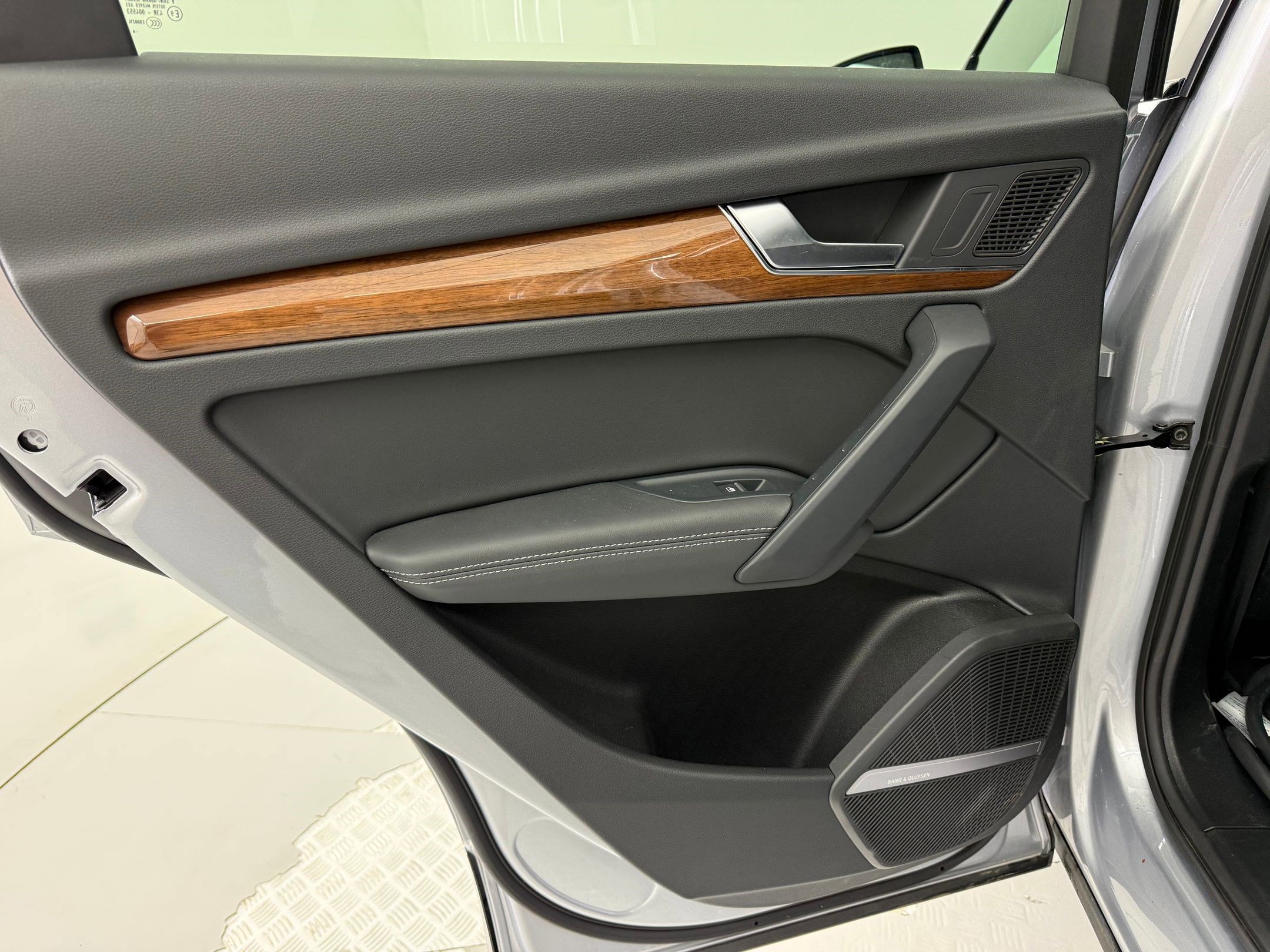 Used 2024 Audi Q5 e Premium Plus image 26