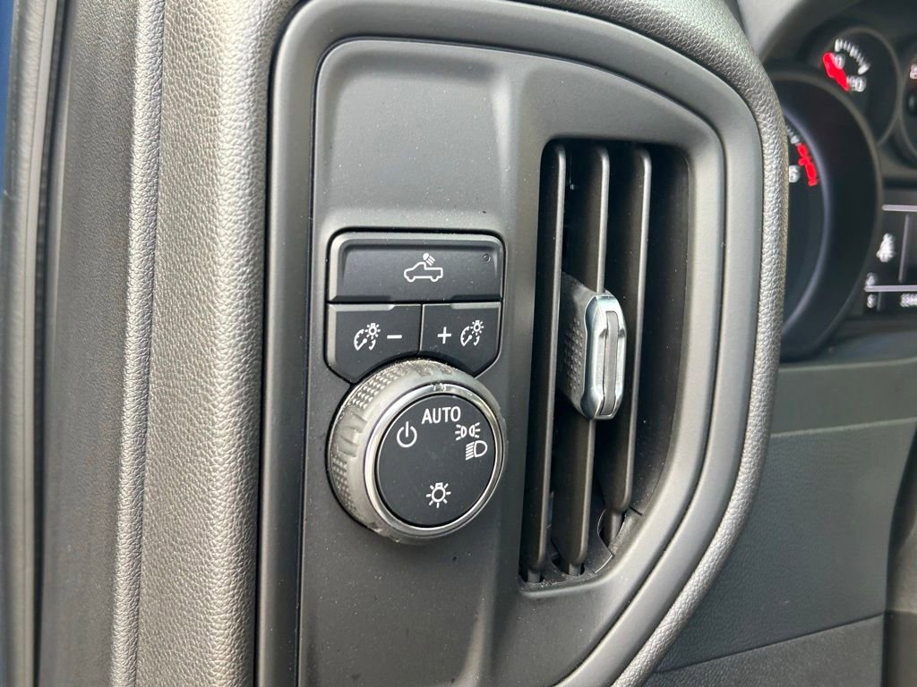 Used 2024 Chevrolet Silverado 1500 Custom image 47