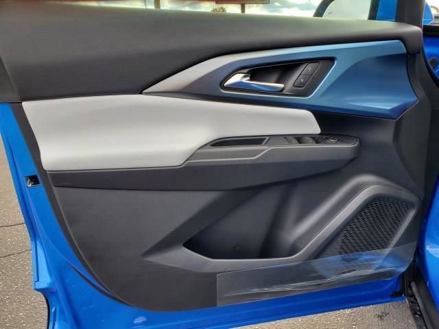 New 2026 Chevrolet Equinox EV LT image 12