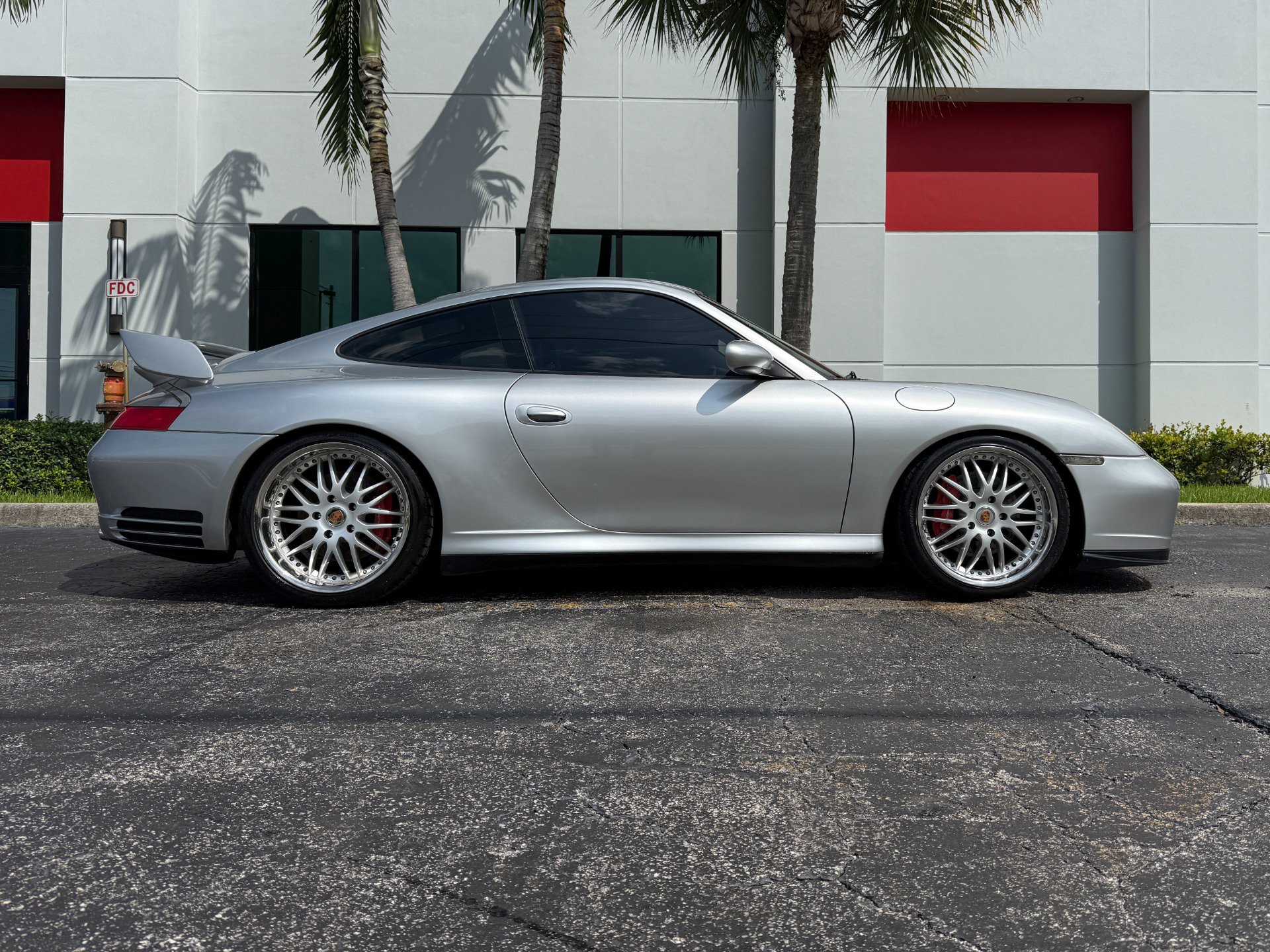 Used 2002 Porsche 911 Carrera 4S AWD/4WD image 2