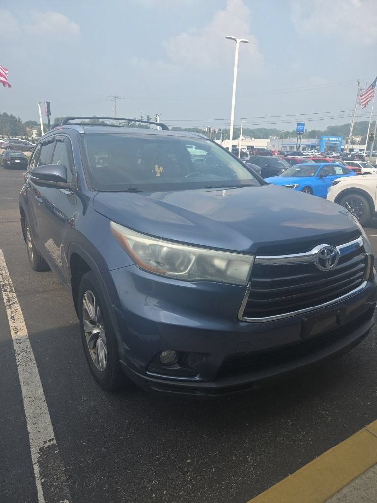 Used 2015 Toyota Highlander XLE AWD/4WD image 4