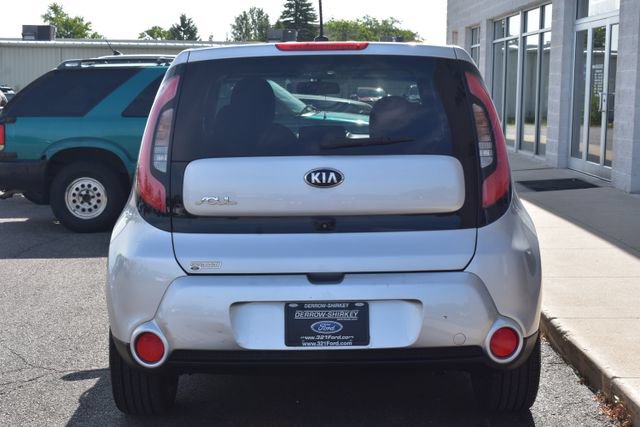 Used 2014 Kia Soul ! FWD image 7