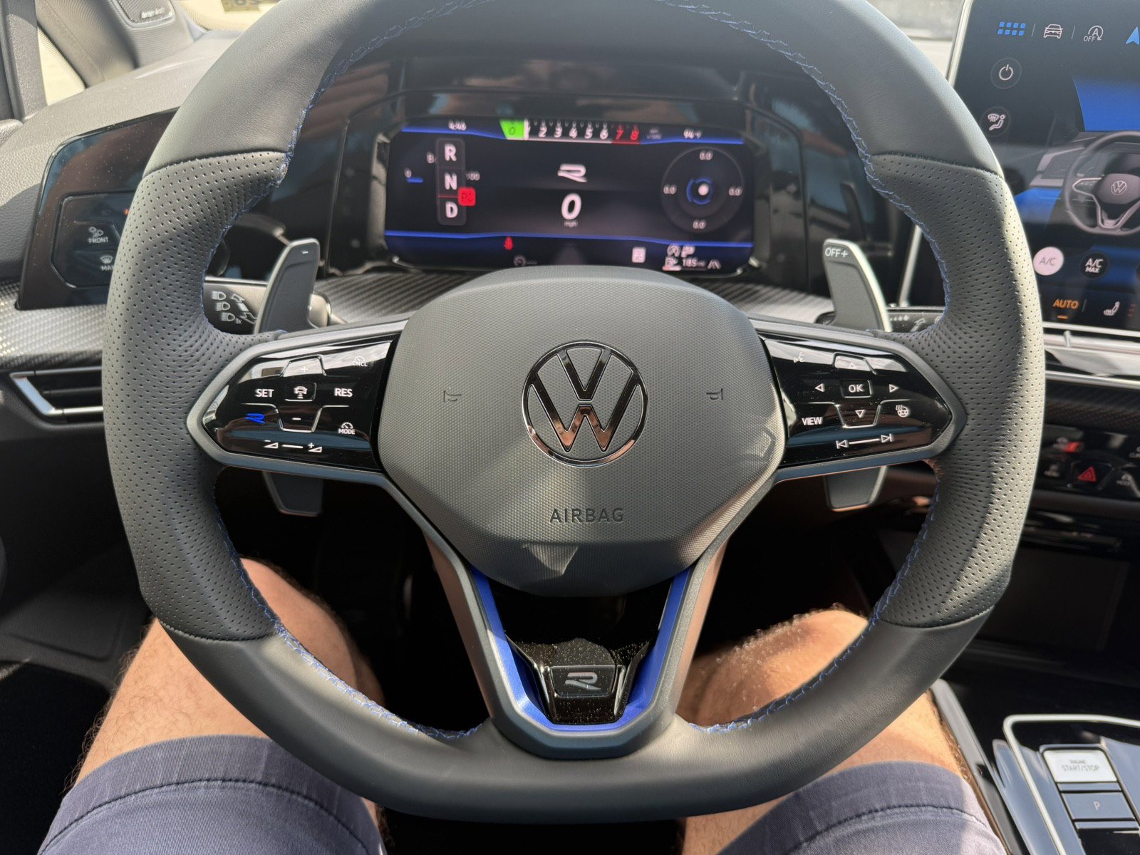 New 2025 Volkswagen Golf R Black Edition image 13