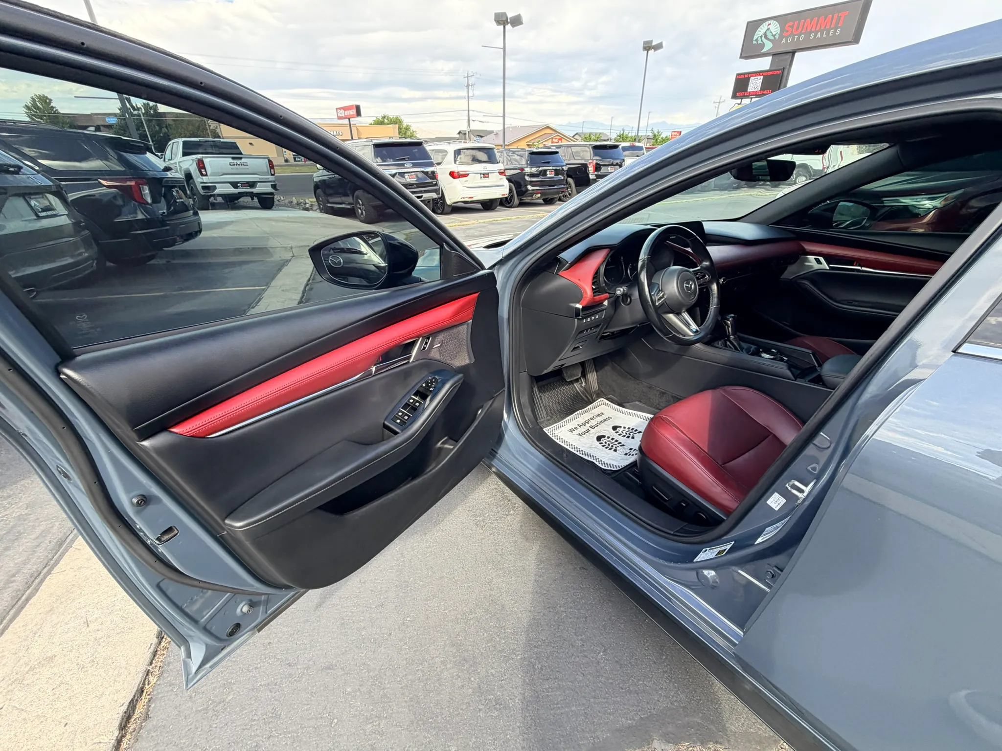 Used 2021 MAZDA MAZDA3 Hatchback w/Premium Plus Pkg AWD/4WD image 10