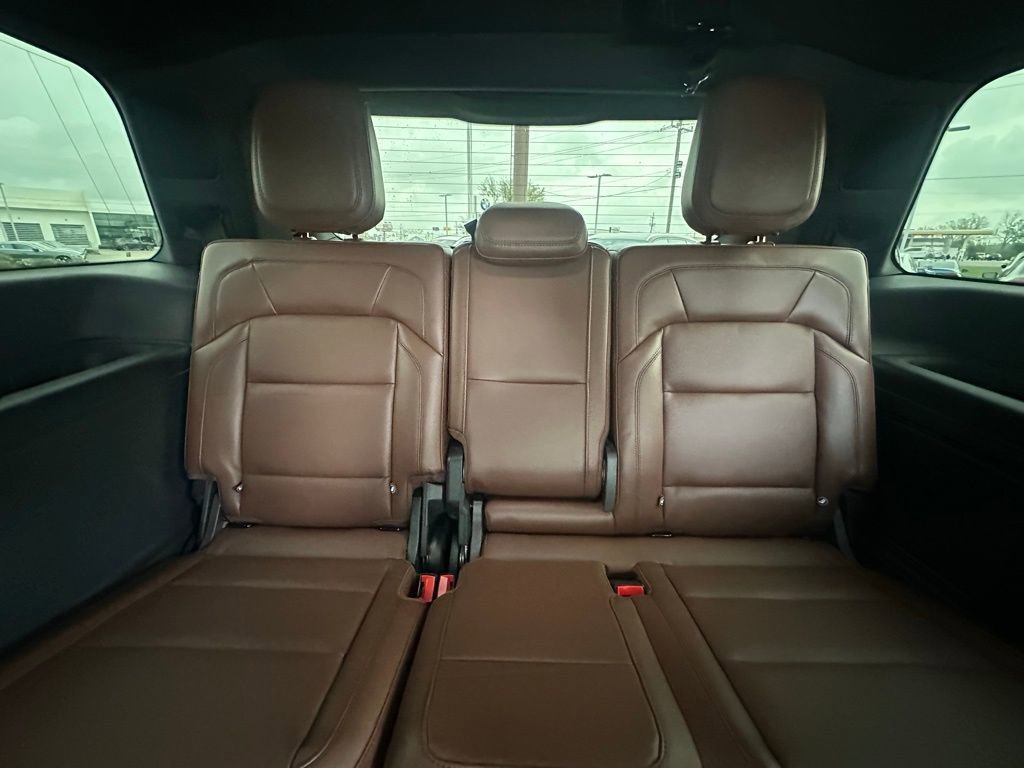 Used 2025 Lincoln Navigator Reserve image 24
