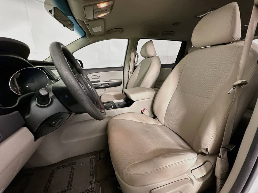 Used 2018 Kia Sedona L FWD image 12