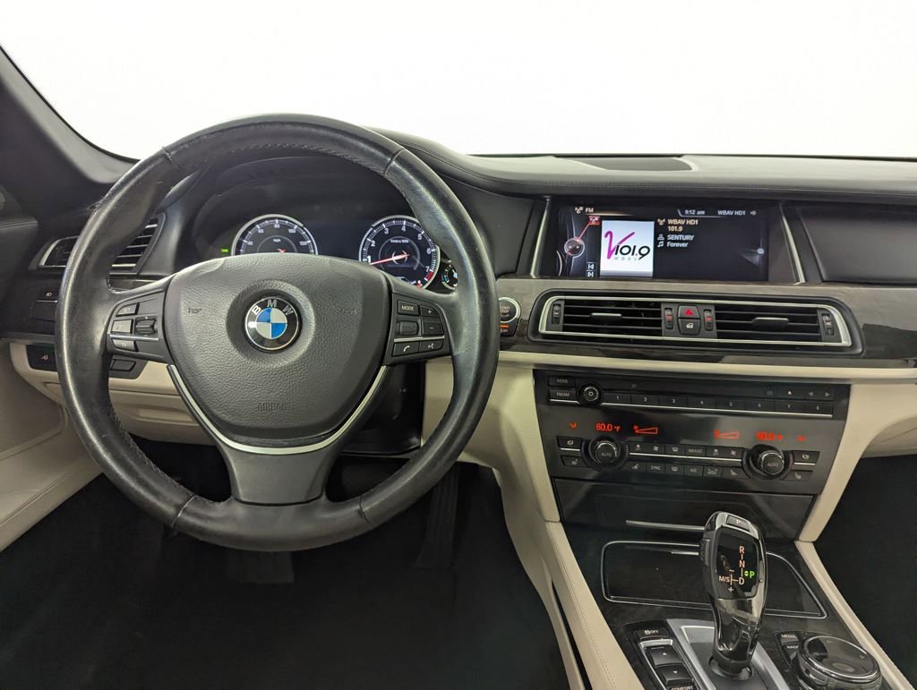 Used 2015 BMW 750Li image 7