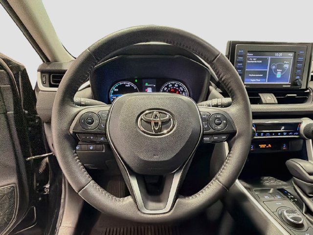 Certified 2022 Toyota RAV4 XLE w/ XLE Grade Weather Package AWD/4WD image 9