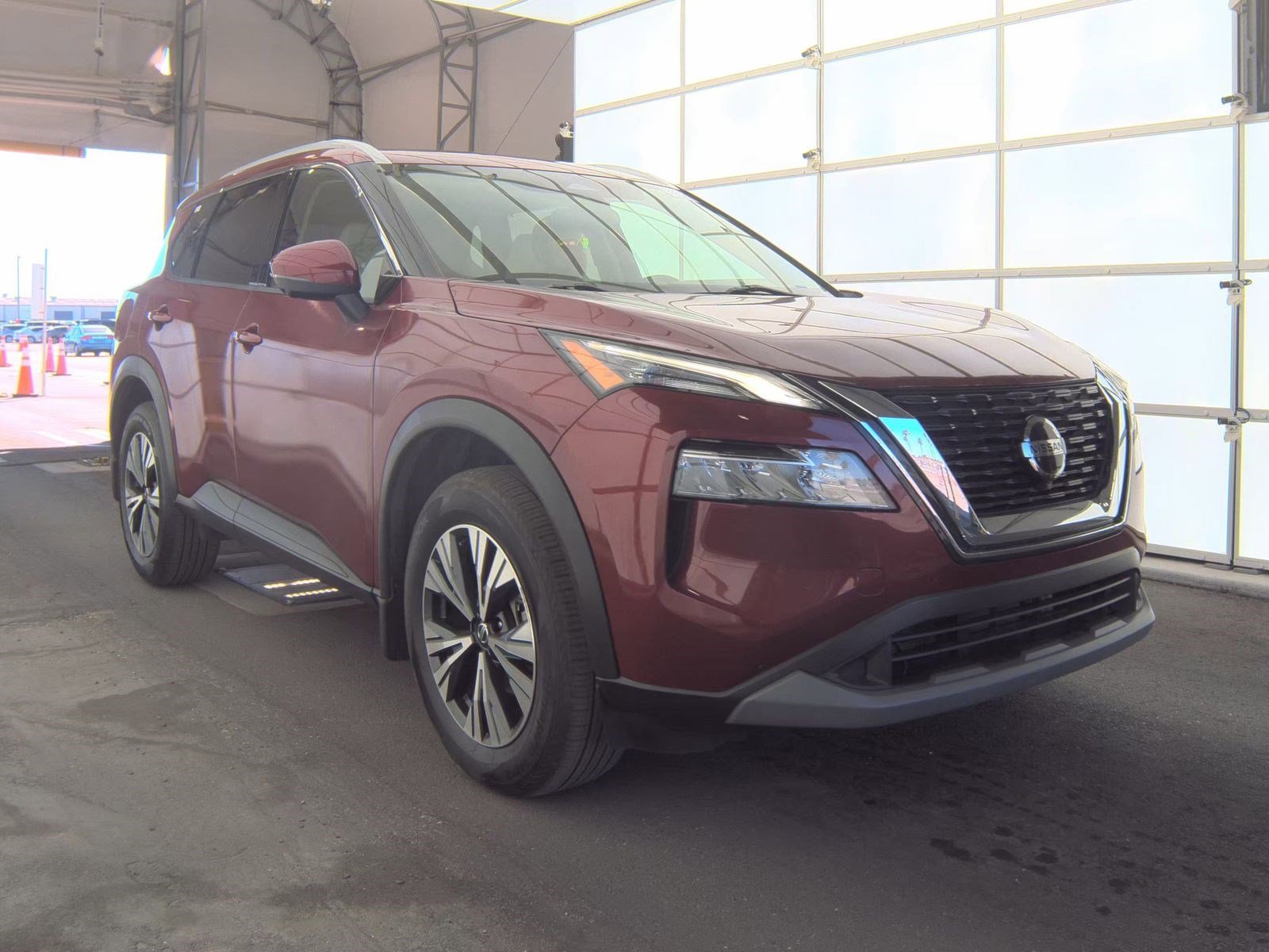 Used 2021 Nissan Rogue SV w/ Premium Package image 4