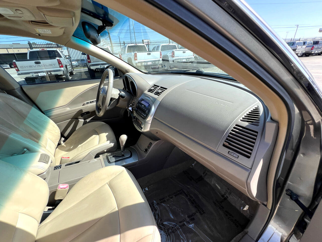 Used 2003 Nissan Altima 3.5 SE image 37