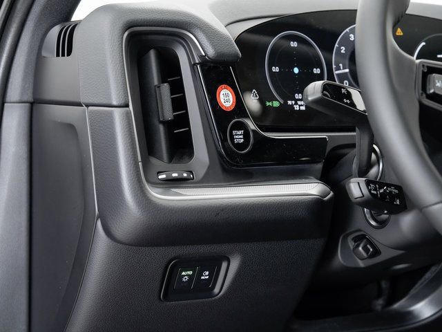 Certified 2025 Porsche Cayenne Coupe image 11