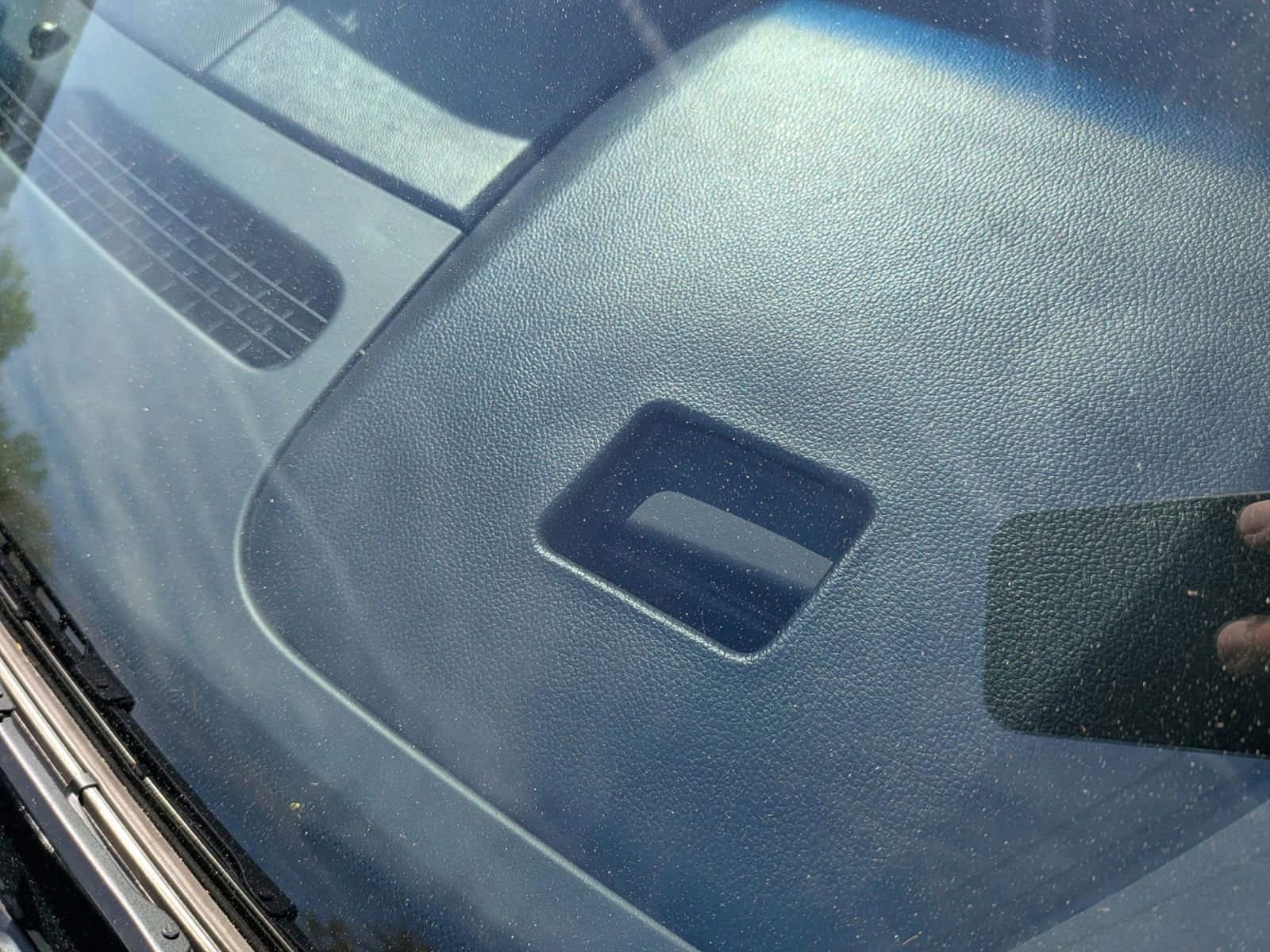 Used 2016 Chevrolet Suburban LTZ image 12