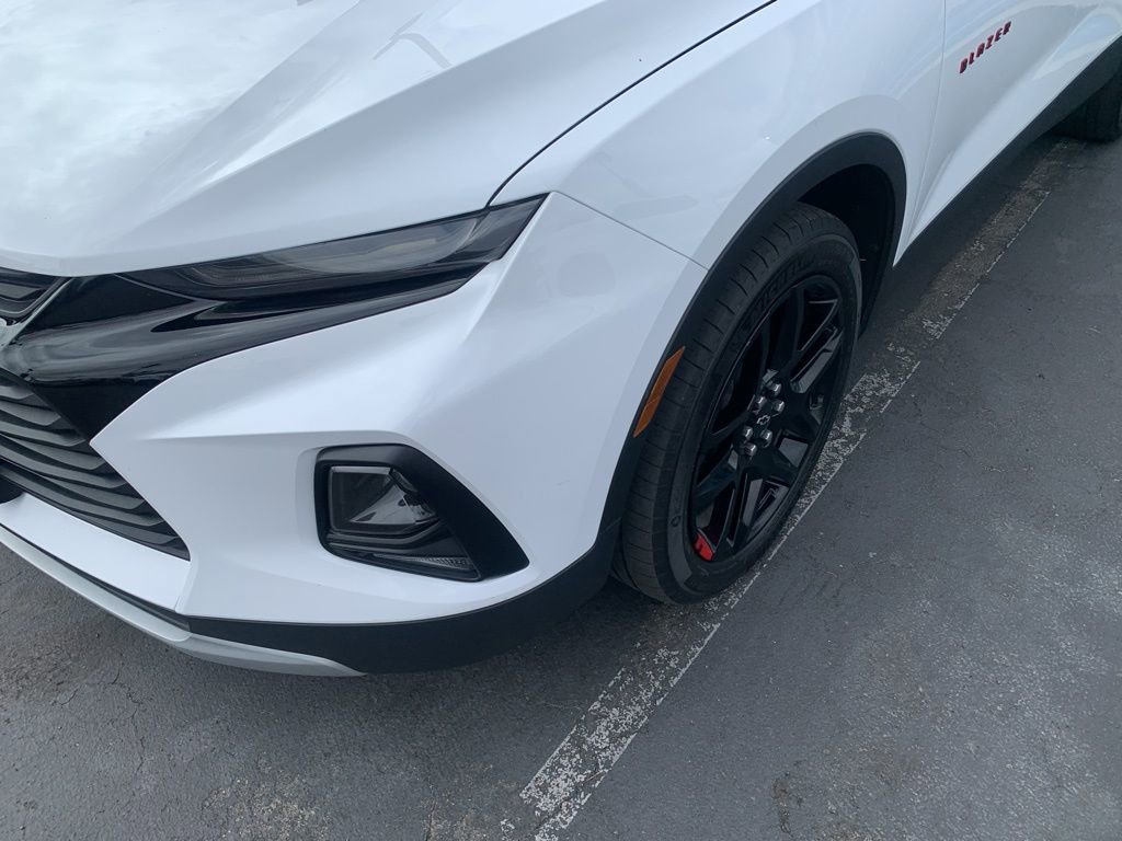 Used 2022 Chevrolet Blazer LT w/ Redline Edition AWD/4WD image 2