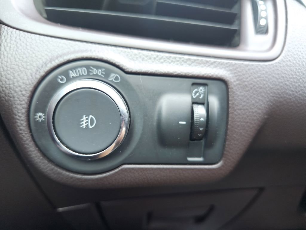 Used 2017 Buick Envision Essence image 72