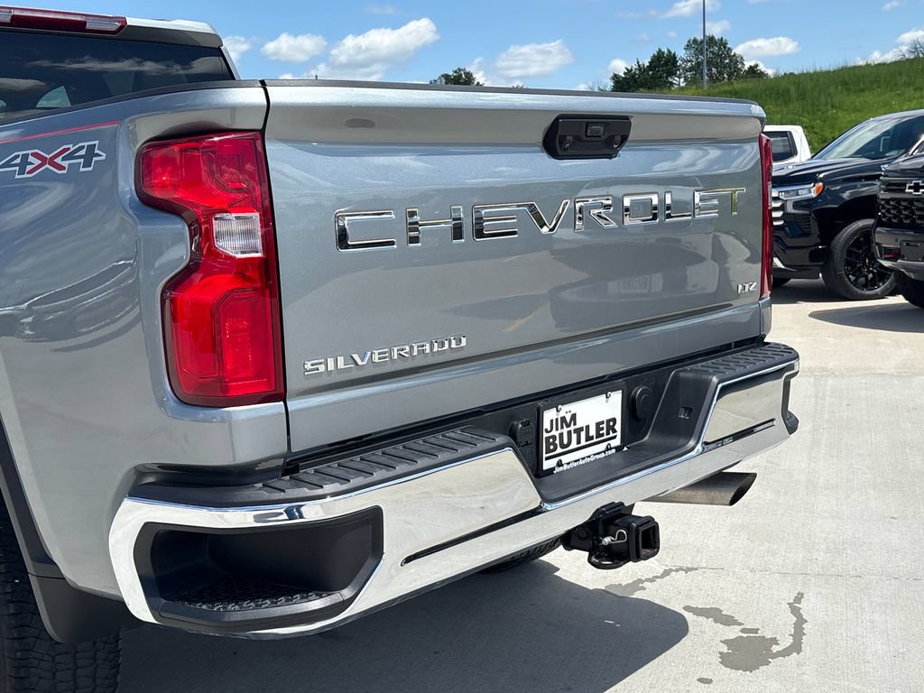 Used 2024 Chevrolet Silverado 3500 LTZ AWD/4WD image 51