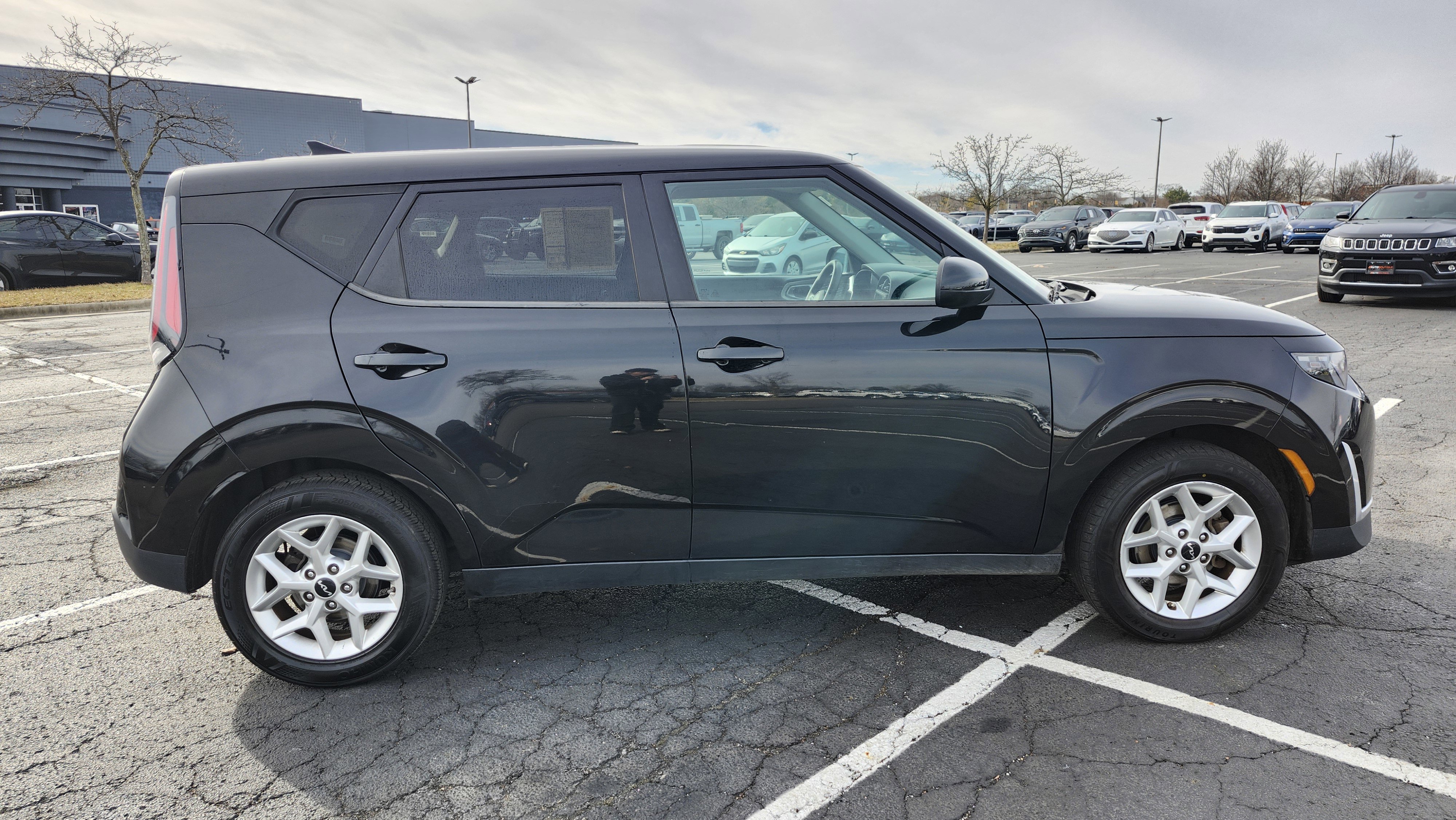 Used 2023 Kia Soul LX w/ Option Group 015 image 17