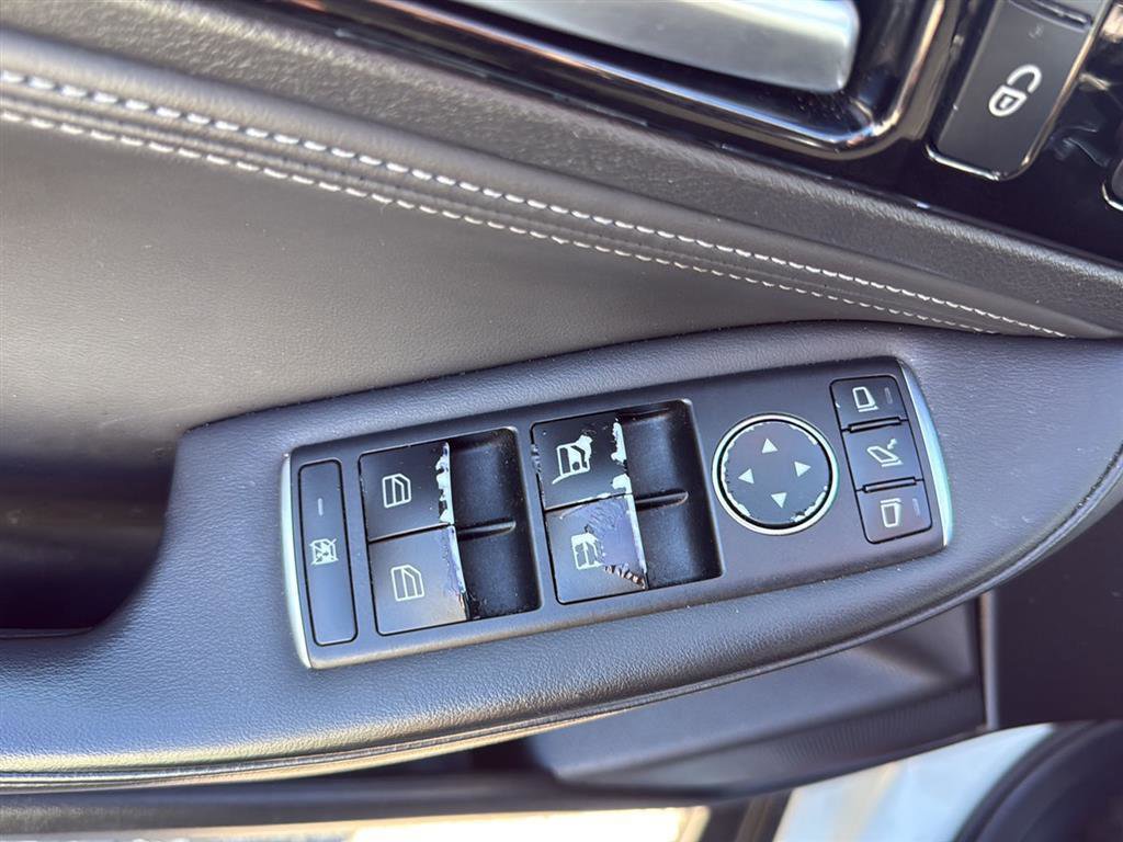 Used 2019 INFINITI QX30 Premium w/ Navigation Package image 37