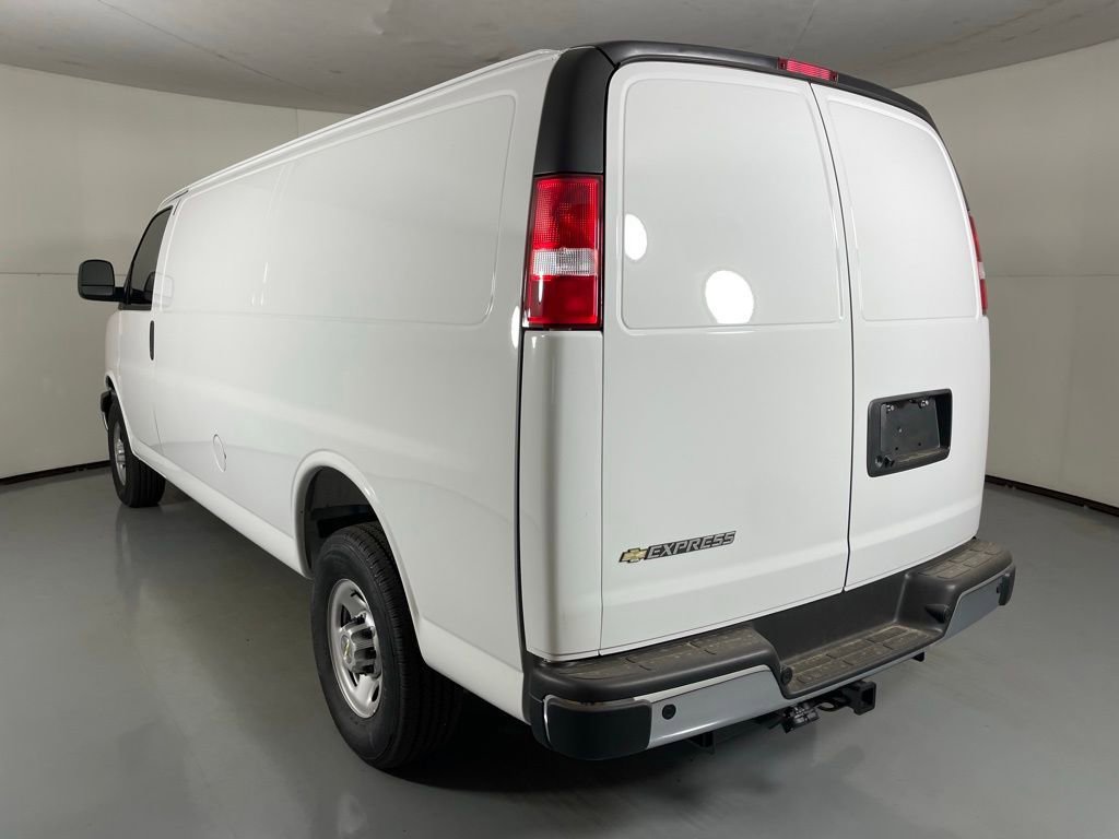 New 2025 Chevrolet Express 3500 Extended w/ Driver Convenience Package image 4
